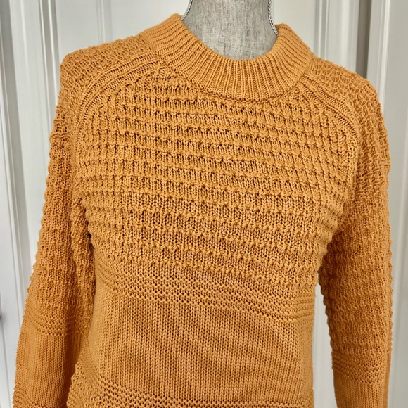Universal Thread Mustard Yellow Long Sleeve Crew Neck Sweater Women's, Size XS - Picture 3 of 10